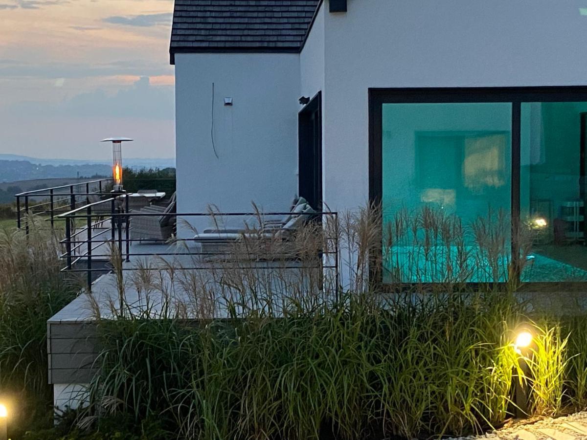 Villa Relax With Swimming Pool And Mountain View Bukow Kültér fotó