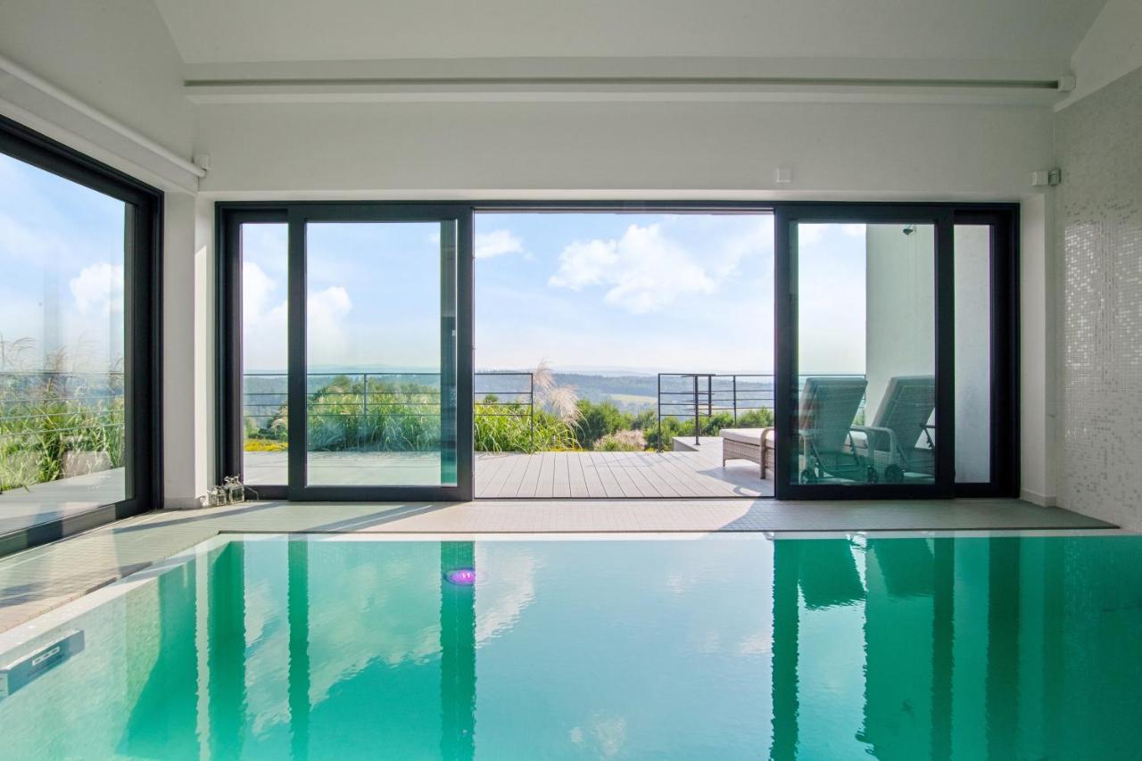 Villa Relax With Swimming Pool And Mountain View Bukow Kültér fotó